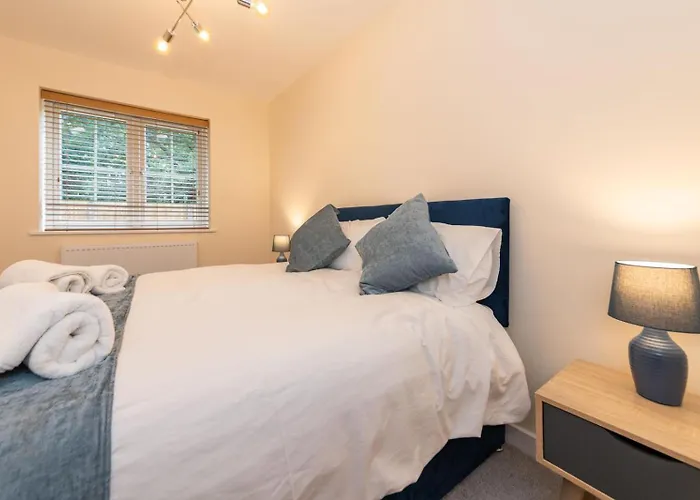 2 Bedroom Flat Free Parking