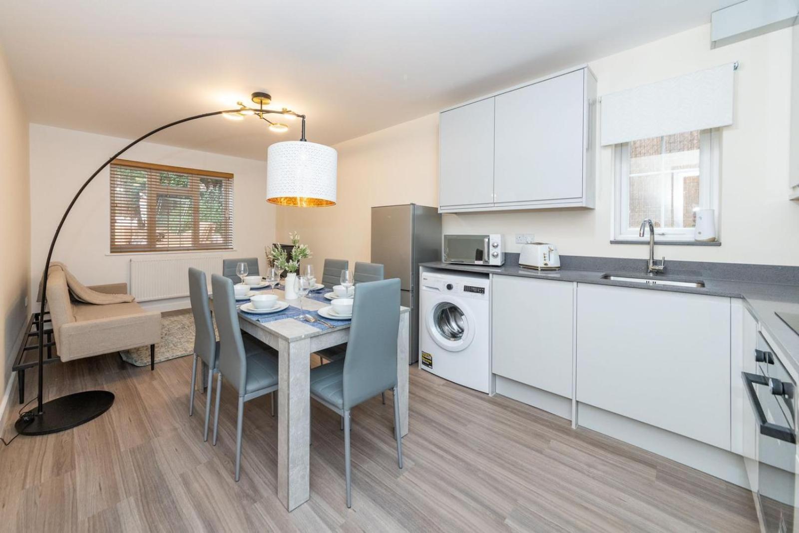 2 Bedroom Flat Free Parking Apartamento Reading
